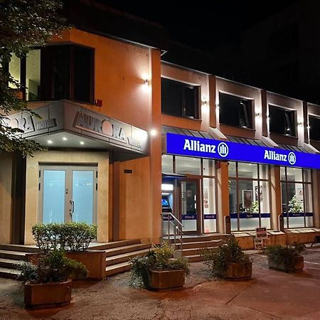 Хотел Аврора Haskovo Ngoại thất bức ảnh